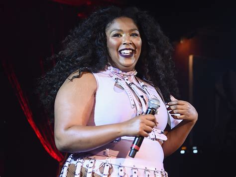 Body-Positive Singer Lizzo Doesn’t Care If You Call Her Fat | SELF