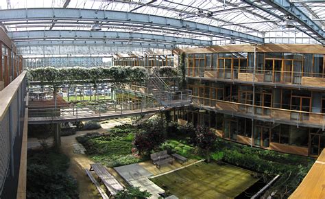 File:Lumen Building Greenhouse.jpg - Wikimedia Commons