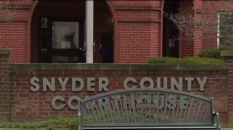 Snyder County Courthouse Back Open After Bomb Threat | wnep.com