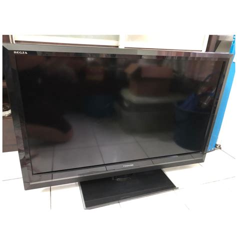 Toshiba Regza 40CV700 LCD TV 40"Inch, TV & Home Appliances, TV & Entertainment, TV on Carousell