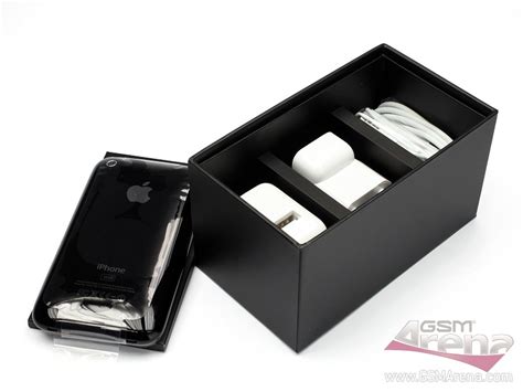 Apple iPhone 3GS pictures, official photos