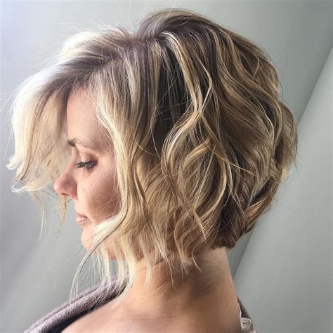 Short Angled Bob Wavy Hair Beach Waves ... | Haircuts for curly hair, Hair waves, Bohemian ...