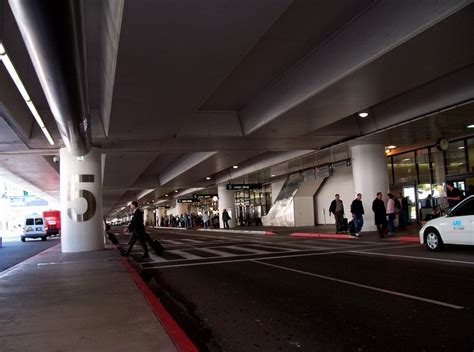 So City Airport Officials Have Voted to Allow Uber & Lyft Pickups at LAX