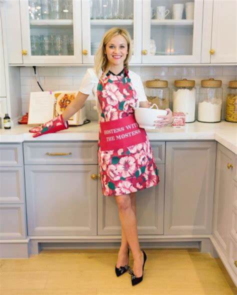 Reese Witherspoon's Home: See Inside Her Gorgeous LA House! | Closer Weekly