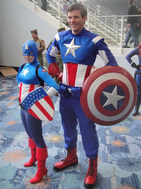 WonderCon 2012 - Captain America and girl Captain America | Flickr