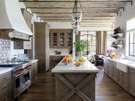 Farmhouse Kitchen Design | OPPEIN