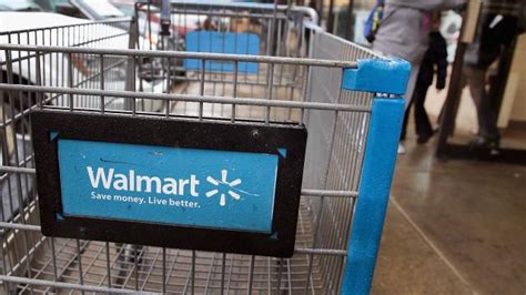 Walmart will pay for its employees’ college tuition