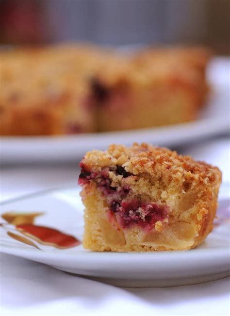 Blackberry and apple crumble tray bake cake - This Guys Cooks | Recipe | Blackberry and apple ...