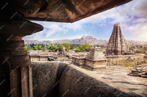 Premium Photo | Virupaksha temple in hampi