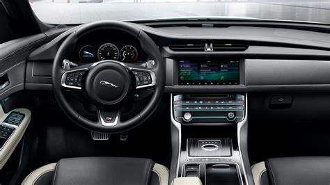 Jaguar XF | Interior Design | Jaguar Indonesia