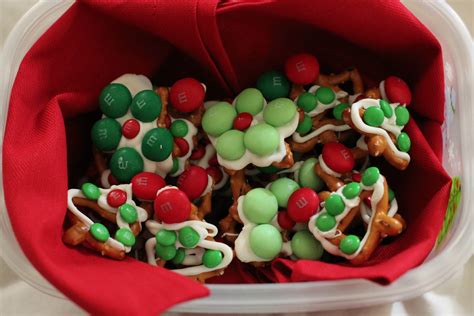 White Chocolate Christmas Holiday Pretzels and Santa's Snack Mix - PinkWhen