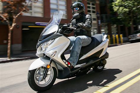 2014 Suzuki Burgman 200 Review