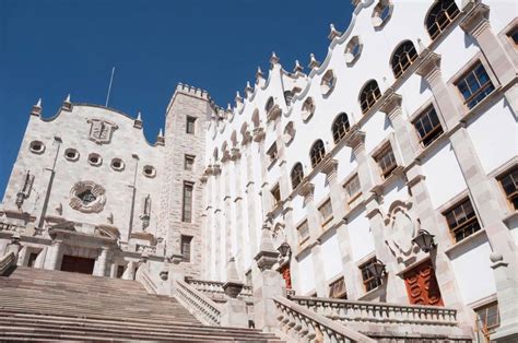 Universidad de Guanajuato: datos del edificio central- Grupo Milenio