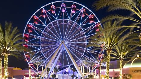 First Circle Design | Ferris Wheel at Irvine Spectrum Center – Irvine, CA