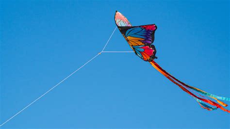 Chinese Kite-Making in Beijing · Asian Trails