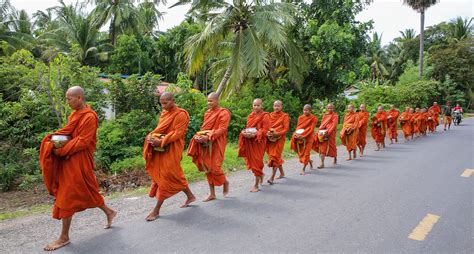 The Vinaya Pitaka - Lions Roar