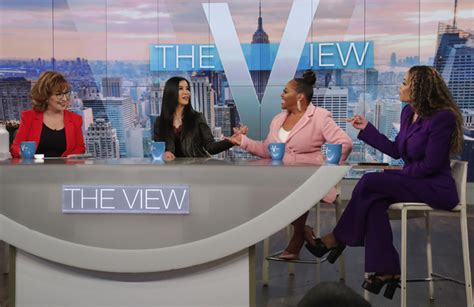 Photos: THE VIEW Co-Hosts Reunite to Honor Barbara Walters