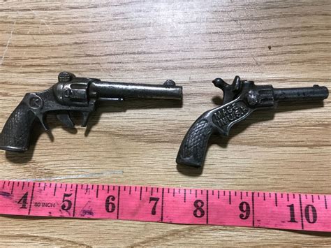 Tiny Metal Cap Guns Made In U.S.A - Schmalz Auctions