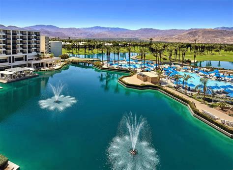 Best Hotel Pools in Palm Springs: Enjoy a Dip in Paradise