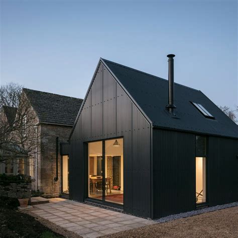 Eastabrook Architects adds corrugated metal extension to Cotswolds ...