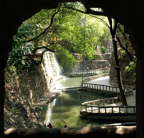 File:Waterfall at Rock Garden, Chandigarh.jpg - Wikipedia