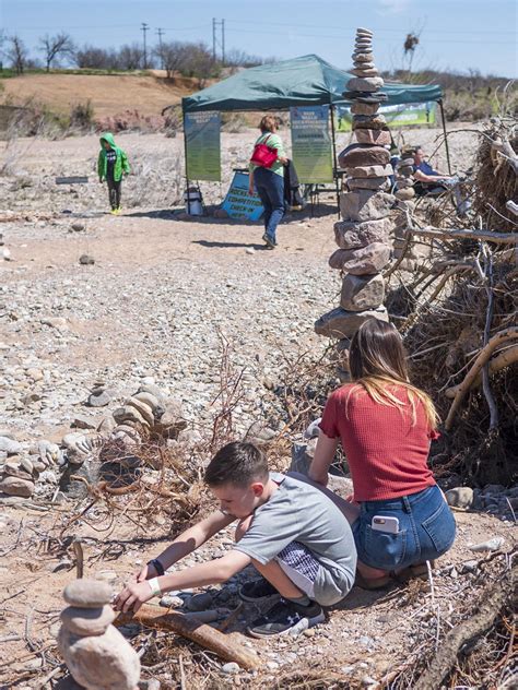 Rock Stacking - Llano Earth Art Fest 2019 | Jonathan Cutrer | Flickr