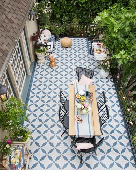 Modern Outdoor Patio Tiles Over Concrete - Draw-i