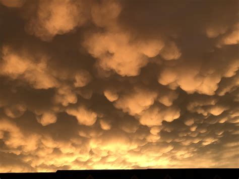 Clouds formed after a thunderstorm. : r/mildlyinteresting