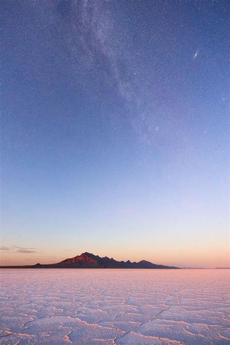 Moonset on the Salt Flats – Leo Nagle Photography