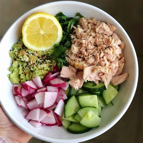 Healthy Tuna Salad (No Mayo Tuna Salad) | Minty Kitchen