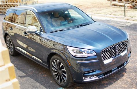 2021 Lincoln Aviator Plug-In Hybrid Review: Hot-Rod Lincoln, but Make it Subtle | Out Motorsports