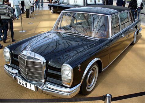 File:Mercedes-Benz 600 Pullmann Landaulet Papst Paul VI.JPG - Wikipedia ...