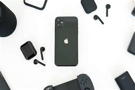 iPhone Accessories: The Essential & the Unnecessary | Gadget Media