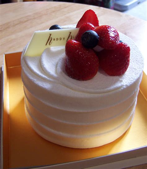 Birthday cake 01 | The birthday cake that The Boyfriend brou… | Flickr
