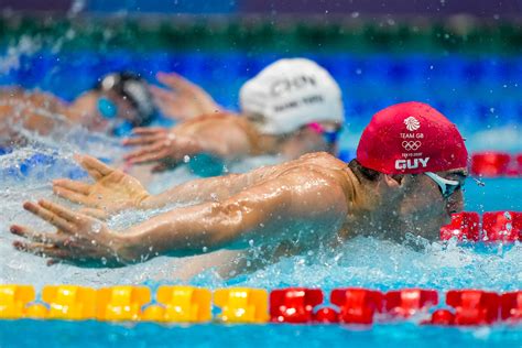 Great Britain wins mixed 4x100 meter swimming relay