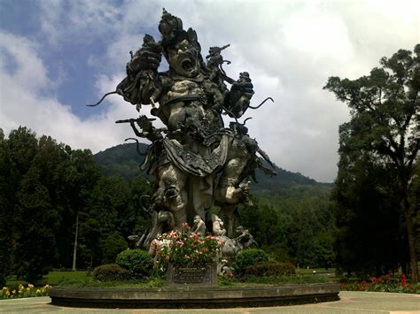 balidaytour: Bedugul botanical Garden