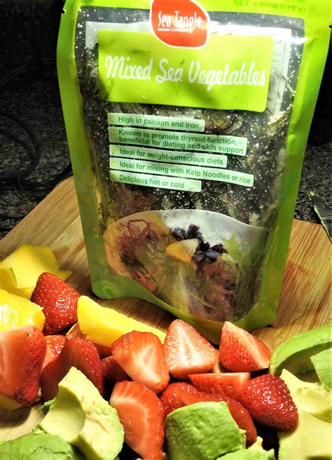 Mixed Sea Veggies and Fruit Salad - Healthy Thai Recipes