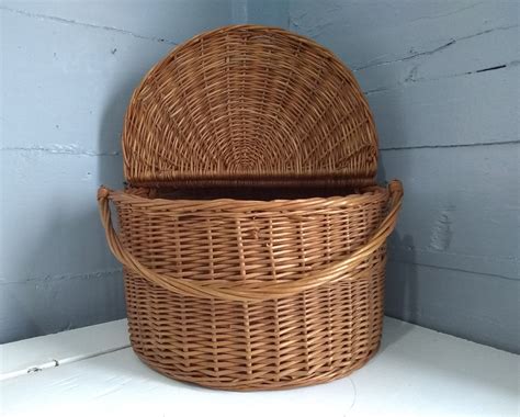 Vintage Large Round Wicker Basket with Hinged Lid and Handles Kitchen ...