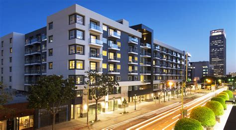 First solar-powered, net-zero apartment building in Los Angeles opens its doors Eco-Green ...