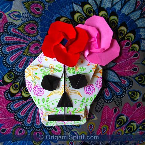 How to Make An Origami Skull for Halloween and The Day of the Dead