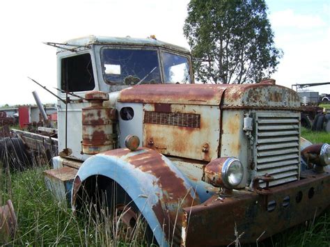 1940's peterbilt in a feild | Peterbilt35188 | Flickr