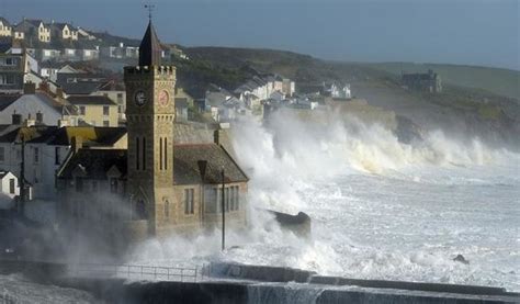 Three killed, 360,000 without power as freak storm hits Ireland