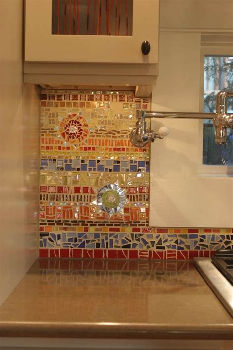 18 Gleaming Mosaic Kitchen Backsplash Designs