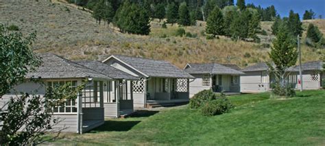 Mammoth Hot Springs Hotel & Cabins | Yellowstone National Park