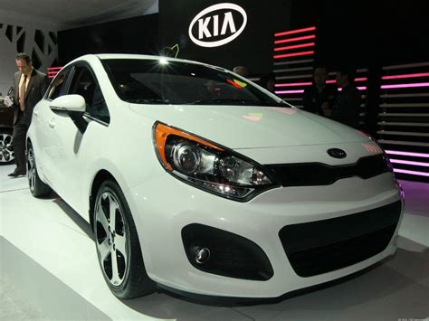 New Kia Rio hits magic 40 mpg fuel economy (photos) - CNET