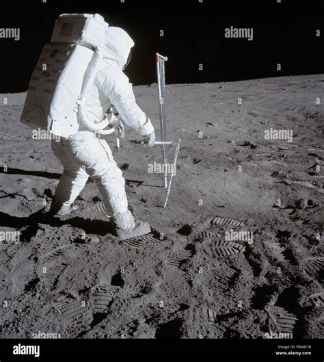 Lunar soil composition hi-res stock photography and images - Alamy