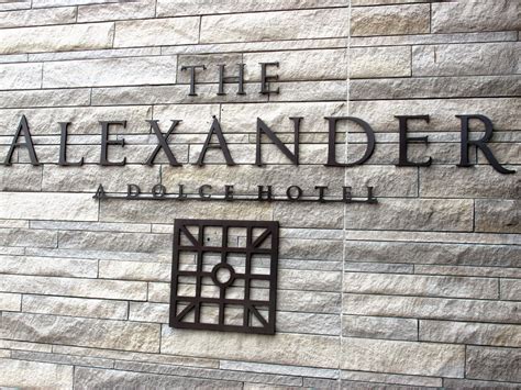 THE ALEXANDER HOTEL, INDIANAPOLIS | Emma Louise Layla