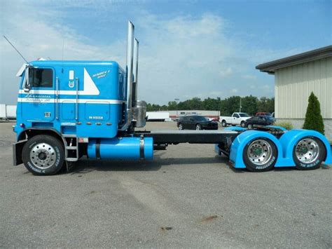 Conventional vs Cabover Trucks - Will Cabovers Make a Comeback ...