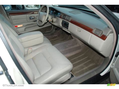 Shale/Neutral Interior 1997 Cadillac DeVille Sedan Photo #55082056 | GTCarLot.com