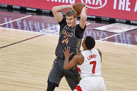 Chicago Bulls: What does a bench role mean for Lauri Markkanen?